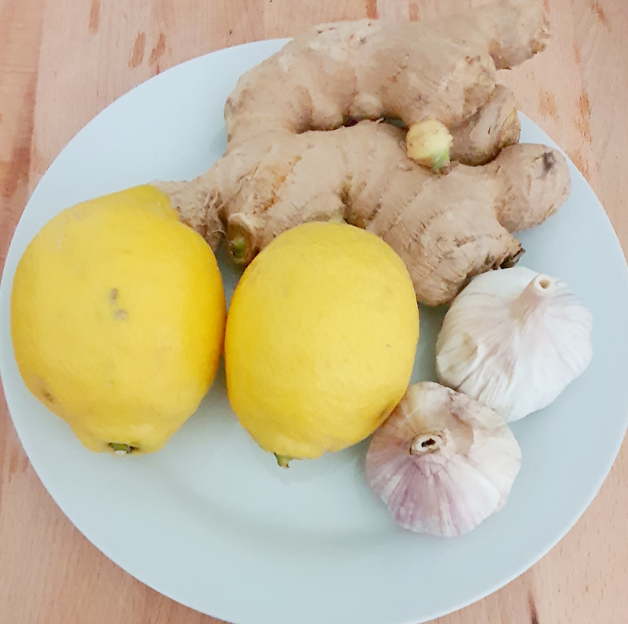 Current public health 2021; health benefits of ginger,garlic and lemon.
